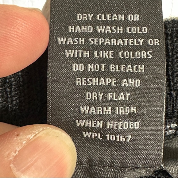 100% merino wool v-neck men's sweater, black, Men's Store at Bloomingdales, XXL - Picture 2 of 6